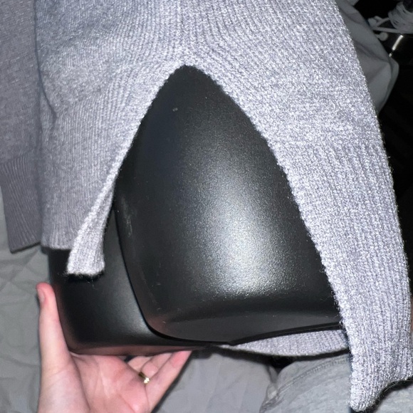 T Tahari V-Neck Sweater - Picture 5 of 11